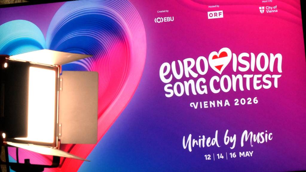 ARCHIV - Das Logo zum Eurovision Song Contest (ESC) - Vienna 2026 ist im Rahmen des Pressetermins «Medienupdate zum Eurovision Song Contest» in der Wiener Stadthalle zu sehen. Foto: Harald Schneider/APA/dpa