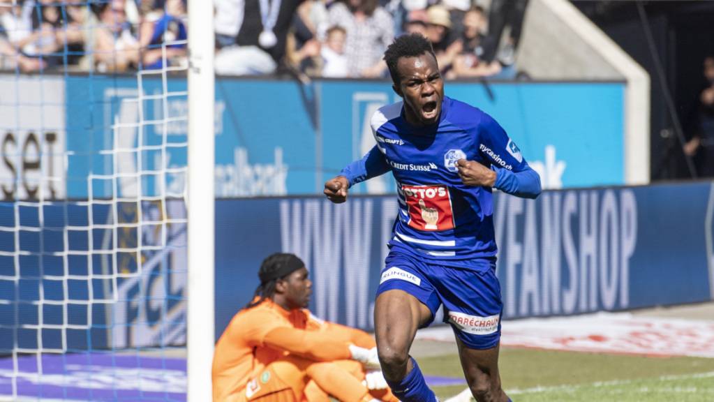 Ibrahima Ndiaye entschied die spektakuläre Partie zwischen Luzern und St. Gallen mit einem Kopfballtreffer in der 91. Minute.
