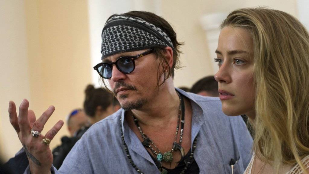 Auf dem Hund: Schauspieler Johnny Depp und seine Frau Amber Heard haben in Australien juristischen Ärger. (Archiv)