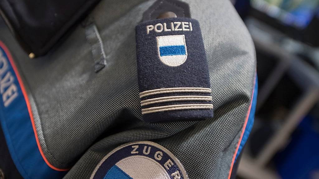 Die Zuger Polizei nahm am vergangenen Dienstag fünf Frauen wegen Schwarzarbeit fest. (Archivbild)