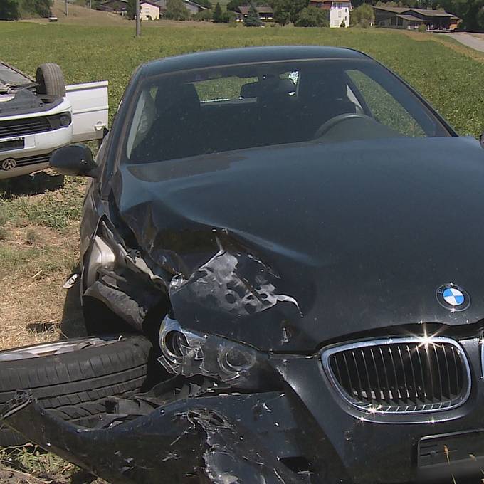 Seniorin (79) rammt Familienauto – zwei Teenager verletzt
