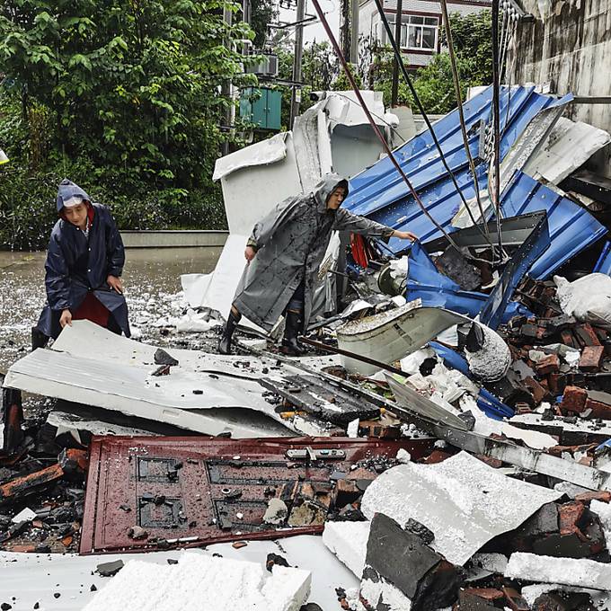 Mindestens 118 Tote nach Erdbeben in China