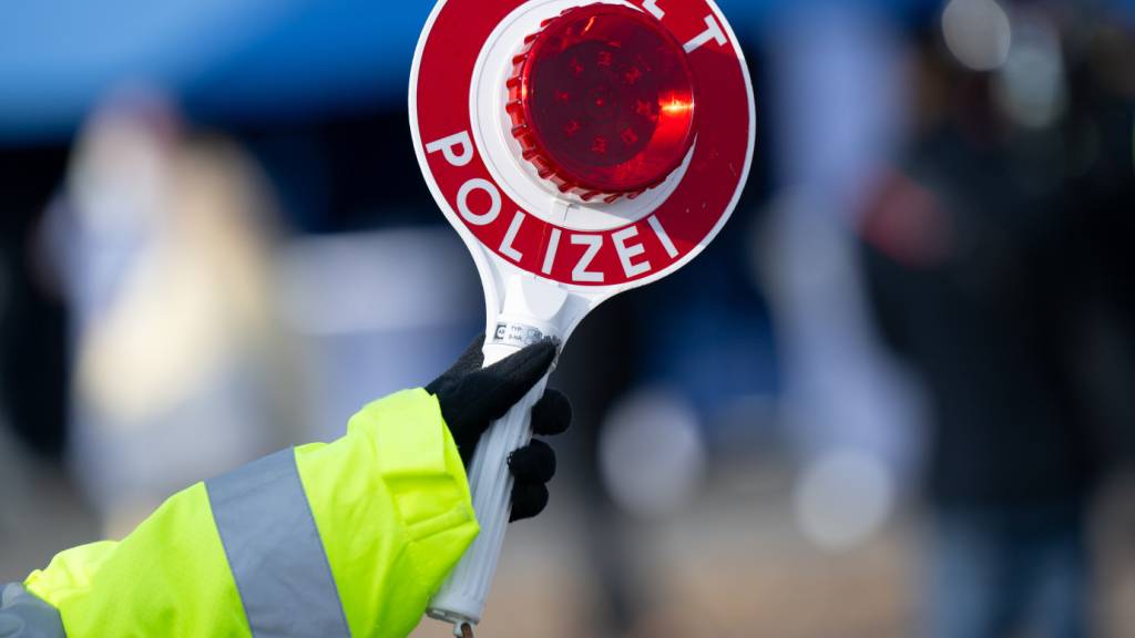 Ein E-Scooter-Fahrer krachte in Feldkirch A in einem Polizisten. (Symbolbild)