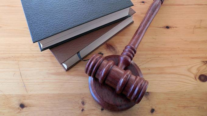 Ehemaliger Bündner Richter wegen Vergewaltigung angeklagt