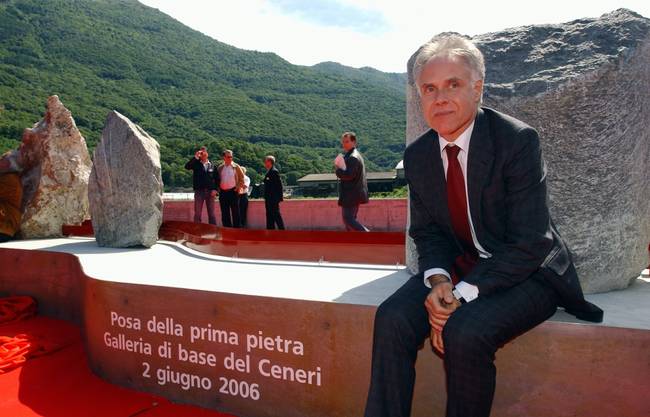 Former Federal Councilor Moritz Leuenberger at the start of the works.