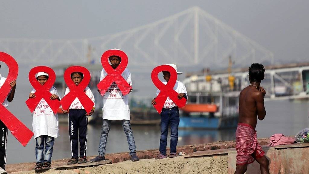 Aids-Kampagne in Indien: weil es mehr junge Menschen gibt, wird sich nach Einschätzung des UNO-Kinderhilfswerks UNICEF auch die Zahl der HIV-Infektionen von Jugendlichen erhöhen. (Symbolbild)