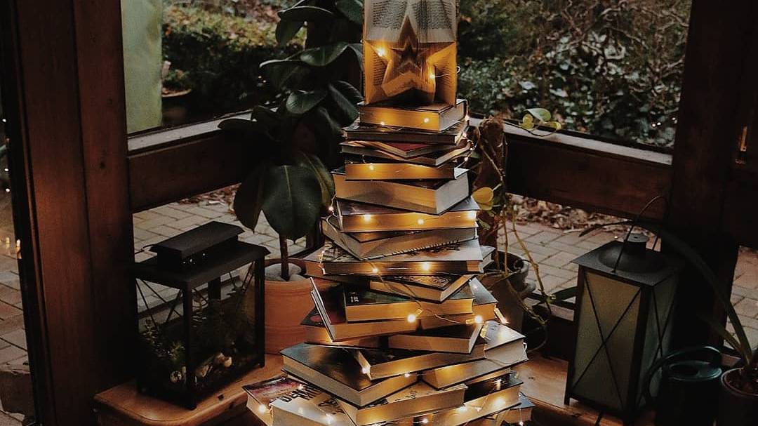 Weihnachtsbaum aus Büchern