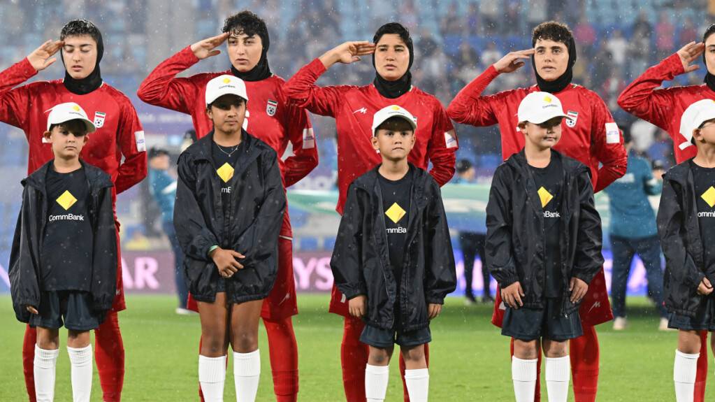 In den letzten beiden Spielen salutierte das iranische Frauenfussballnationalteam während der Nationalhymne. (Archivbild)
