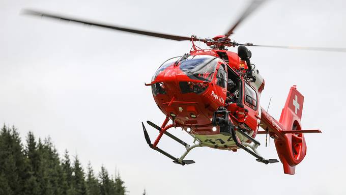 Kantonspolizei sucht mit Helikopter nach 80-jähriger Frau