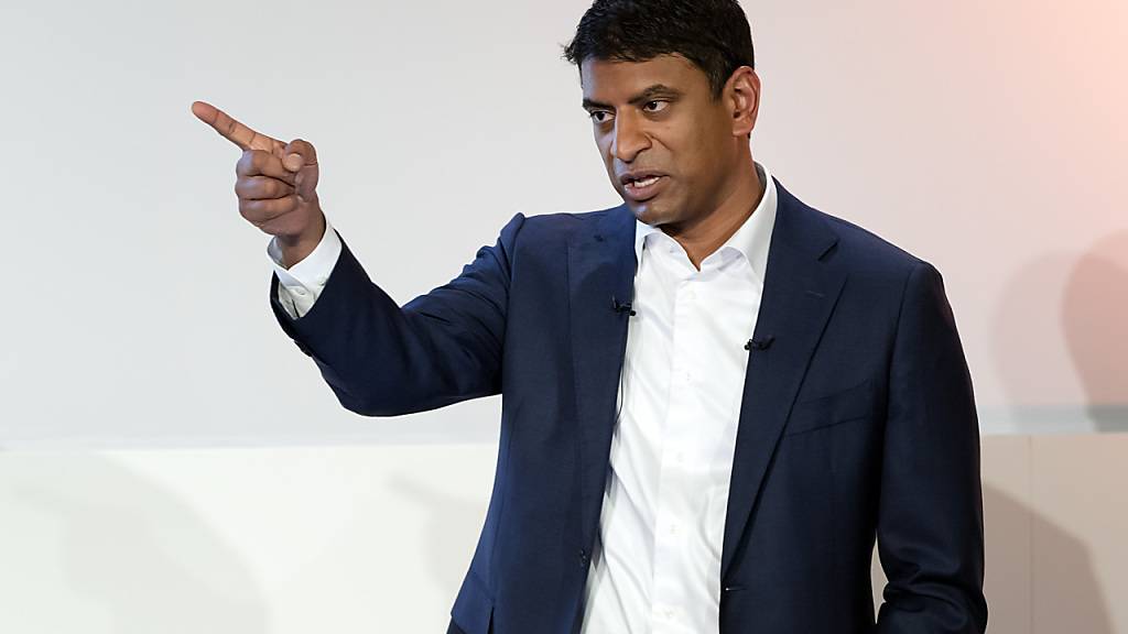 CEO Vas Narasimhan hat am Dienstag höhere Mittelfristziele für das Umsatzwachstum von Novartis angekündigt. (Archivbild)