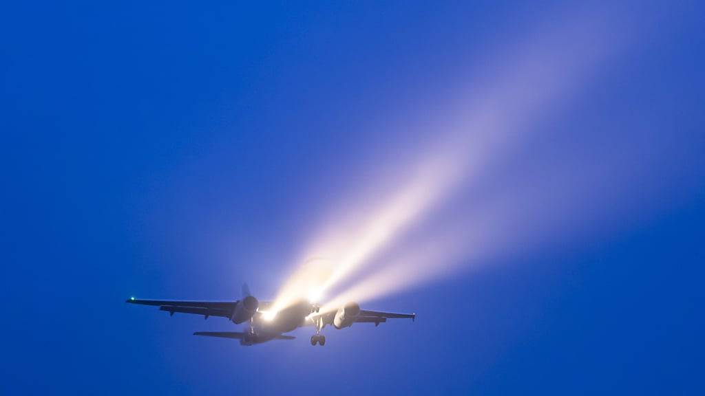 Ein Flugzeug der Swiss musste wegen eines medizinischen Notfalls im kasachischen Astana zwischenlanden. (Archivbild)