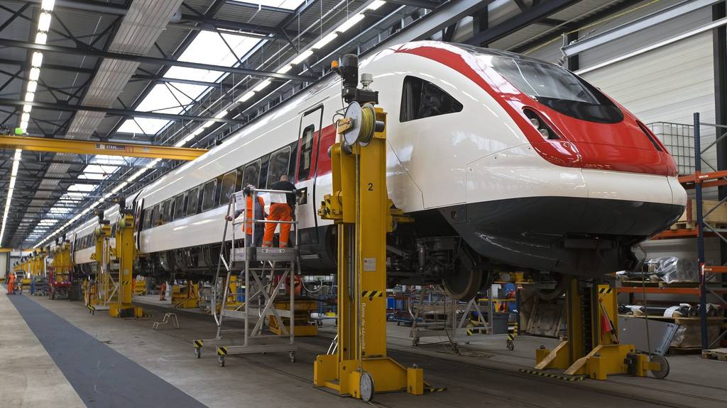 Pro Monat reparieren die SBB 240 Züge in Zürich Altstetten