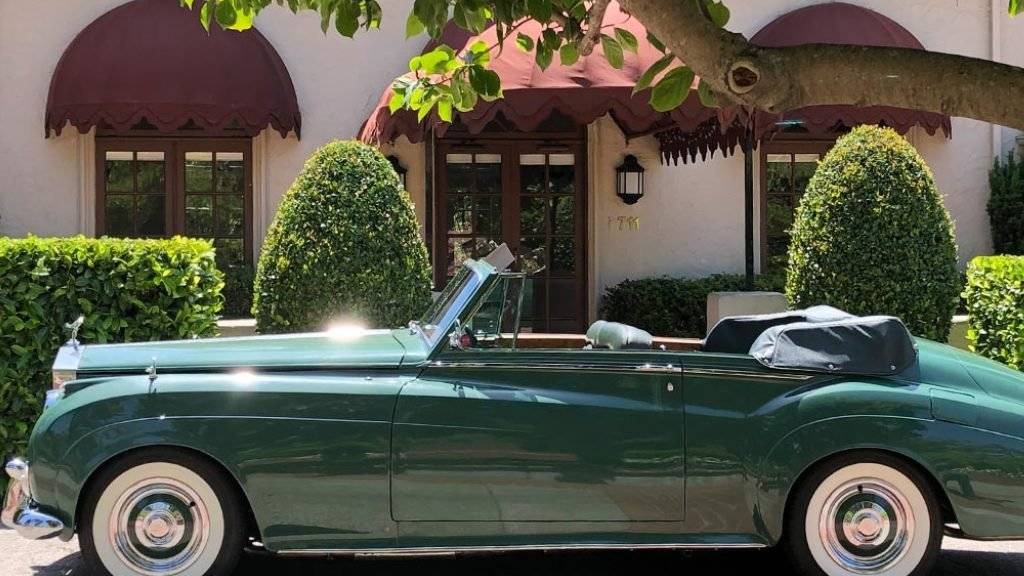 Der nun in New York versteigerte grüne Rolls Royce gehörte einst Hollwyood-Schauspielerin Elizabeth Taylor (1932-2011).