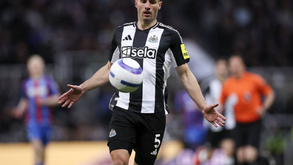 Newcastle-Trainer Eddie Howe denkt, dass Fabian Schär in drei Monaten wieder einsatzfähig sein könnte