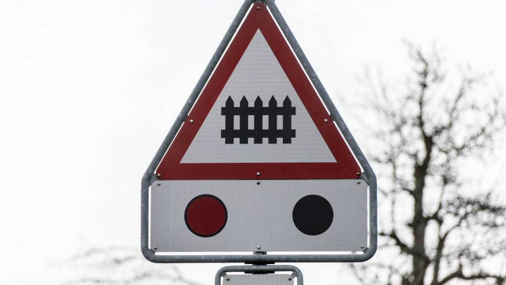 Auf einem Bahnübergang in Weinfelden hat sich ein tödlicher Unfall ereignet. (Symbolbild)