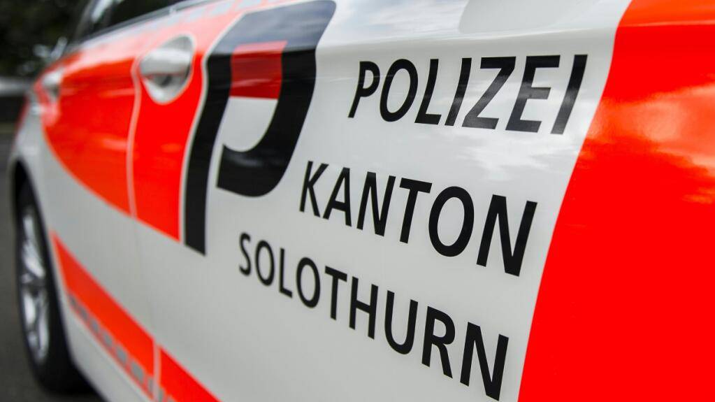 Aus einem Unternehmen in Oensingen SO sind bei einem Einbruch keramische Zahnimplantate gestohlen worden. Die Kantonspolizei Solothurn bestätigte den Einbruch.