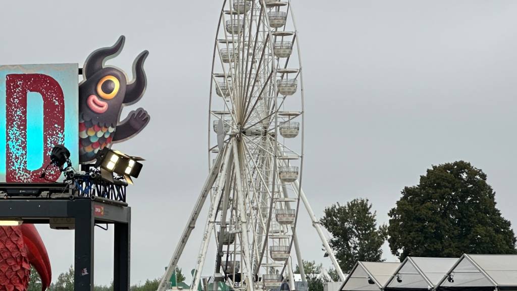 Riesenrad brennt auf Festival - 16 Verletzte in Klinik