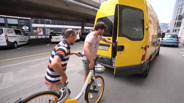 Radio 24 säubert Zürich von den oBikes