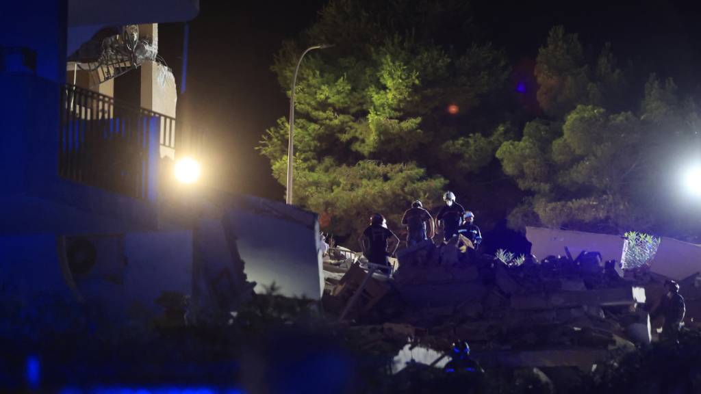 Beim Einsturz eines dreistöckigen Wohnhauses im Osten Spaniens ist mindestens ein Mensch ums Leben gekommen. Foto: Paula Lorenzino/EUROPA PRESS/dpa
