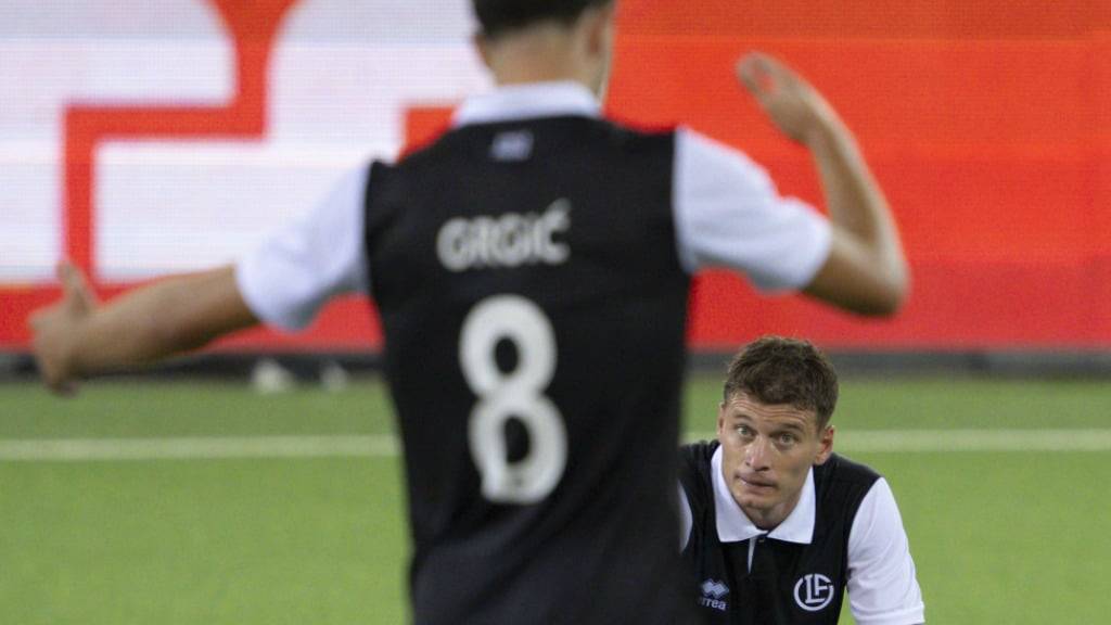Ezgjan Alioski (rechts) und Anto Grgic (Nr. 8) trafen für Lugano in Celje ins Schwarze