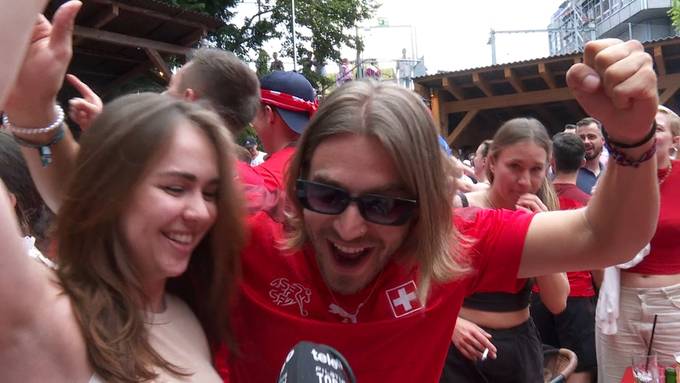 «Jetzt fegen wir jeden vom Platz!»: Grosse Euphorie bei den Schweizer-Fans