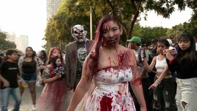 Der jährliche Zombie-Walk begeistert Mexiko-Stadt