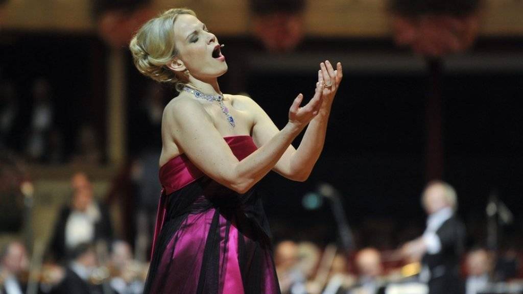 Dass Opernsängerinnen gewisse Allüren haben, gehört irgendwie dazu: Bei der lettischen Mezzosopranistin Elina Garanca ist es die Ungeduld, die den Umgang mit ihr erschwert (Archiv).