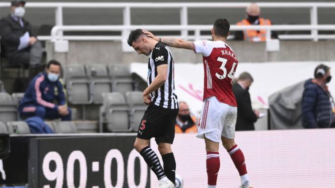 Fabian Schär bei Niederlage gegen Arsenal vom Platz gestellt