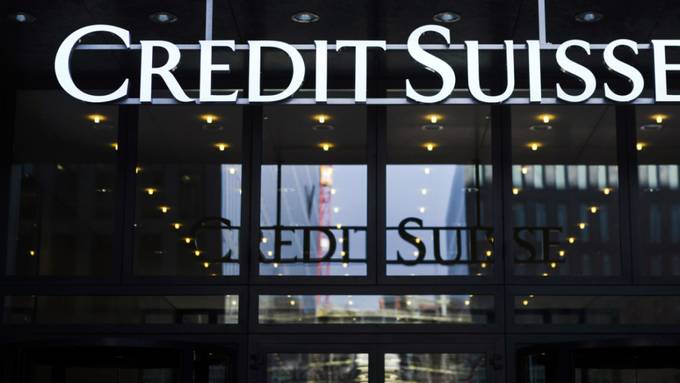 Credit Suisse schreibt Verlust und baut Geschäftsleitung um