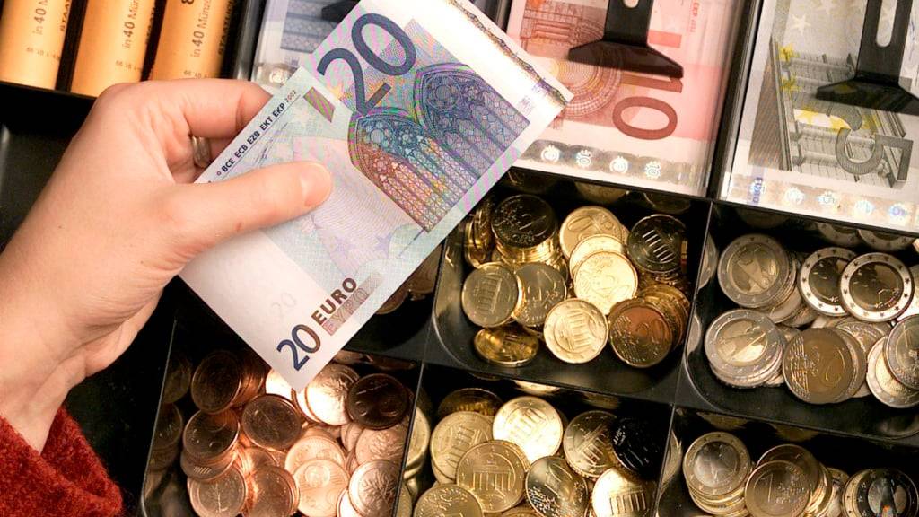 Inflation im Euroraum im Juni leicht auf 2,5 Prozent abgeschwächt