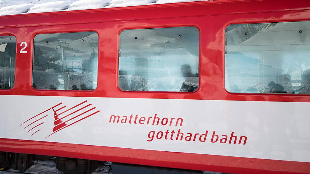 Die Matterhorn-Gotthard Bahn meldete einen Bahnunterbruch zwischen Disentis/Mustér und Sedrun wegen eines Brandes in Gleisnähe. (Archivbild)