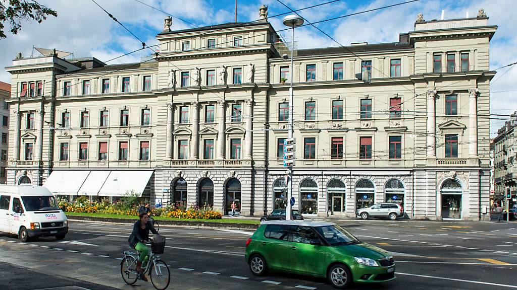 Beim Schweizerhofquai muss eine defekte Trinkwasserleitung repariert werden. Dadurch wird der Verkehr eingeschränkt. (Archivbild)