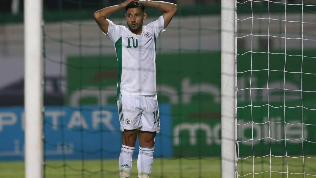 Algeriens Yousef Belaili kann es nicht glauben: Das sicher geglaubte WM-Ticket in letzter Minute verspielt