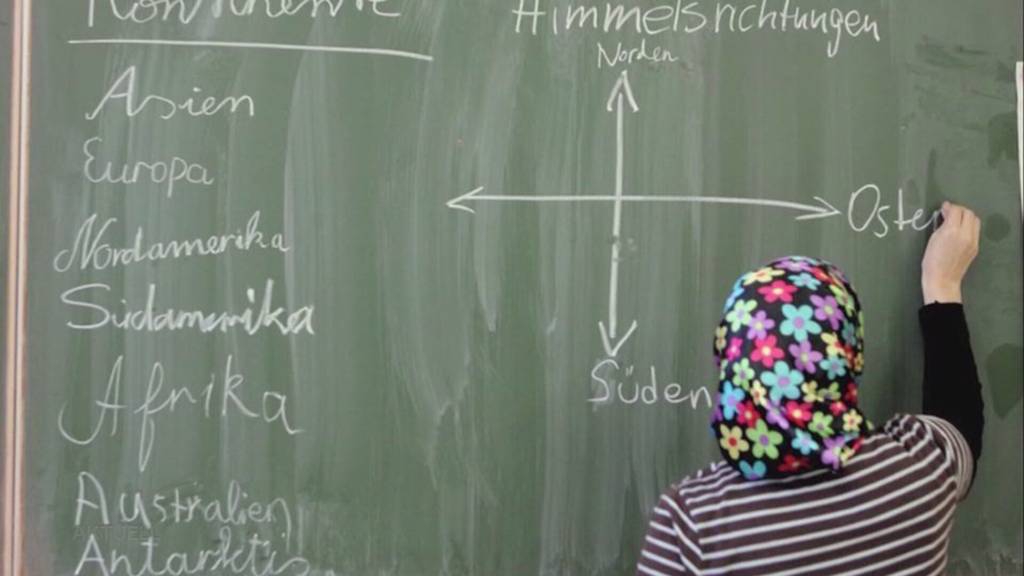 Glaubenssymbol: Lehrerinnen sollen im Schulzimmer kein Kopftuch tragen