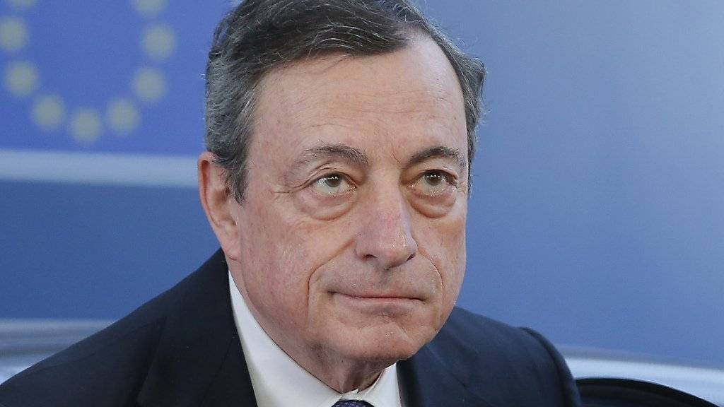 Die Zinswende kann laut EZB-Präsident Mario Draghi nötigenfalls weiter hinausgeschoben werden. (Archiv)