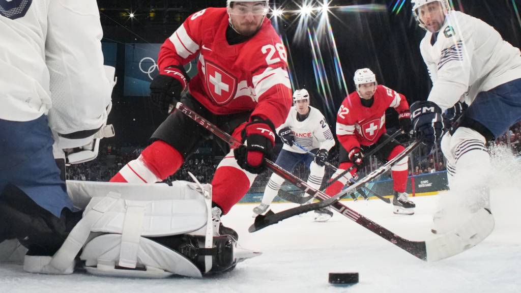 Timo Meier beim 3:0 - mit zwei Toren führte er die Schweiz im Finish doch noch zu einem klaren 4:0-Erfolg über Frankreich