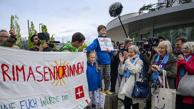 Erfolg für Klimaseniorinnen: Schweiz verletzt beim Klimaschutz Menschenrechte