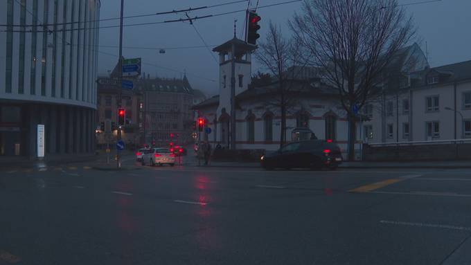 Radio FM1 sendet aus Telefonkabine: Morgenshow auf engstem Raum