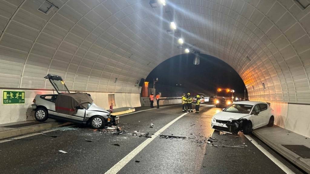 Toter bei Frontalkollision in Tunnel