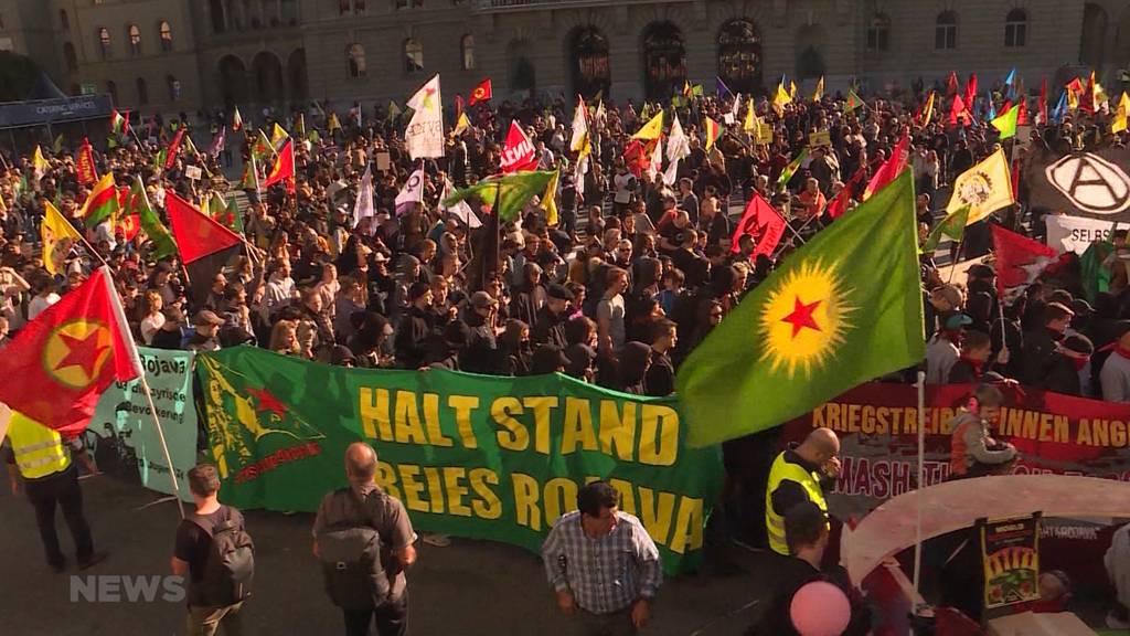 Kurden-Demo: Tausende zeigen Solidarität mit Rojava