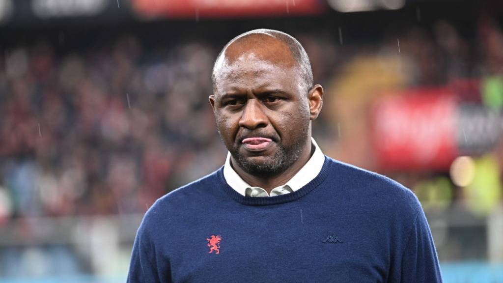 Patrick Vieira am vergangenen Mittwoch mit ernster Miene. Er weiss, dass ihm die Entlassung droht