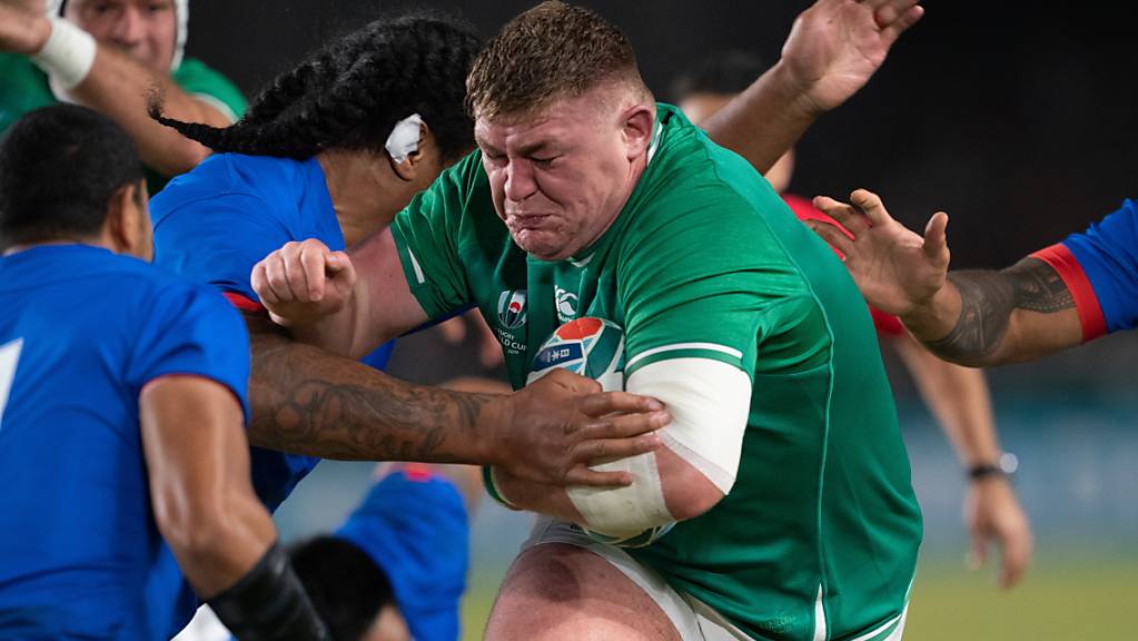 Dynamisch in die Viertelfinals: Tadhg Furlong auf dem Weg zu einem von sieben Tries für Irland im letzten Gruppenspiel gegen Samoa
