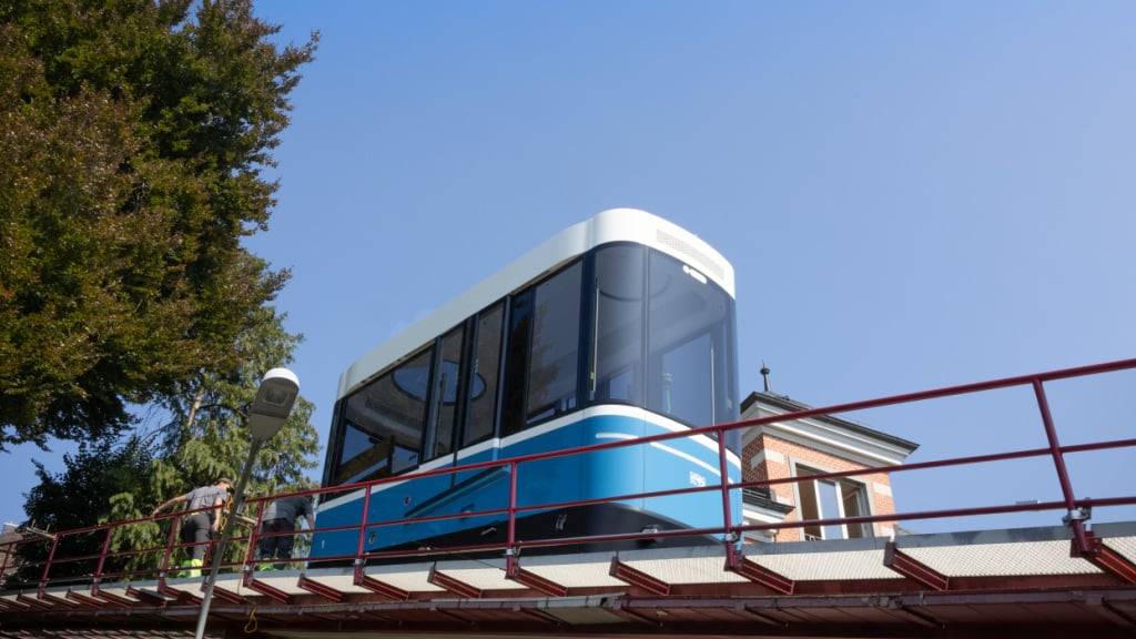 Die erneuerte Seilbahn Rigiblick nimmt am 26. September den Betrieb wieder auf. Am Dienstag wurden die neuen Kabinen präsentiert.