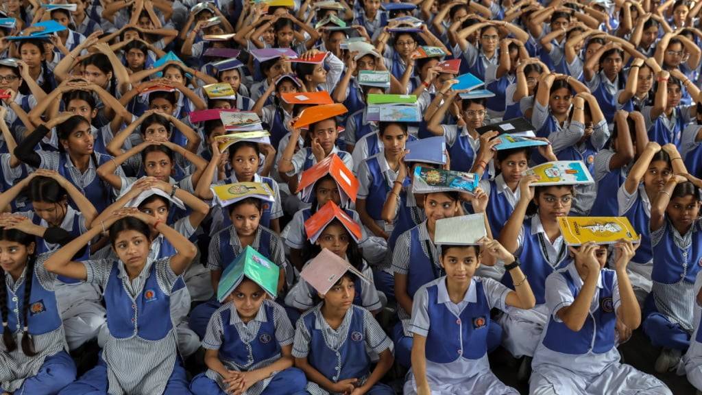 Die Lage zwischen Indien und Pakistan spitzt sich zu: Schüler bei einem Sicherheitstraining in Neu Delhi.