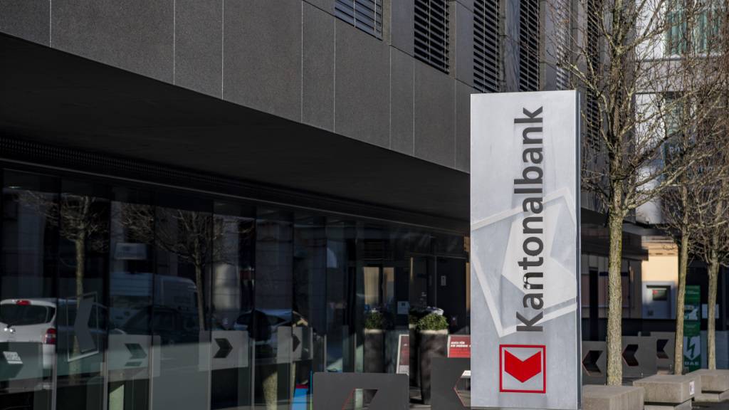 Die Schwyzer Kantonalbank hat 2025 einen tieferen Gewinn geschrieben als im Vorjahr. (Symbolbild)