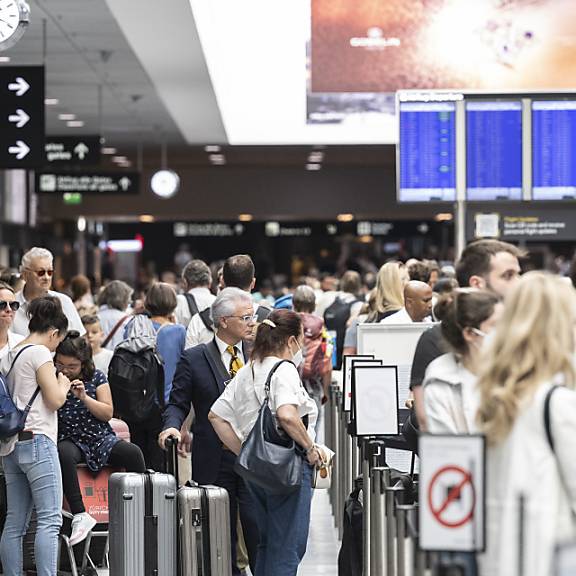 Schnellerer Sicherheitscheck – Flughafen Zürich lanciert «Comfort»-Paket
