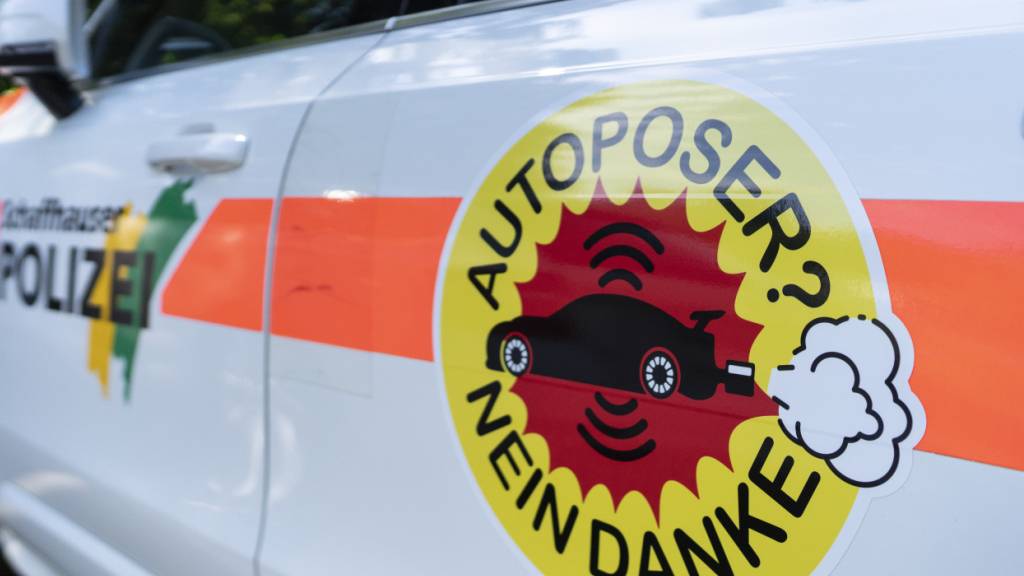 Fussgängerin in Schaffhausen bei Kollision mit Auto verletzt
