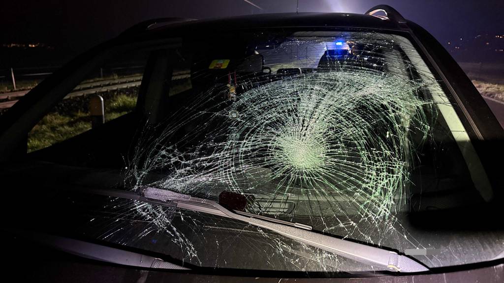 Fussgänger wird in Kölliken von Auto erfasst und schwer verletzt