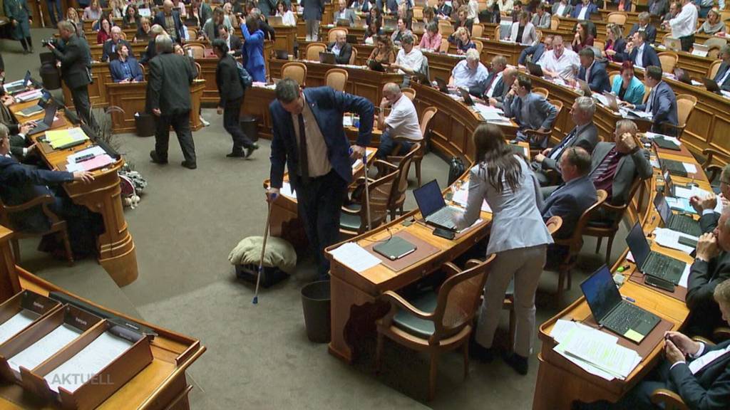 Meniskusriss: Nationalrat Christoph Riner hat sich im Bundeshaus verletzt