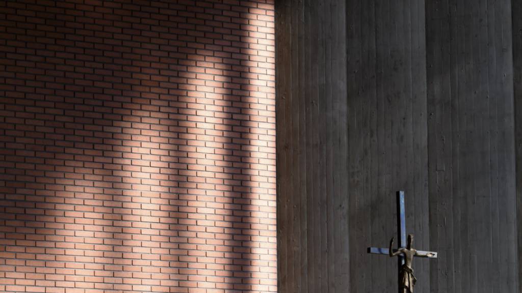 Die Schweizer Bischofskonferenz hat kirchenrechtliche Ermittlungen aufgrund von Vorwürfen des Vertuschens von sexuellen Übergriffen eingeleitet. (Archivbild)